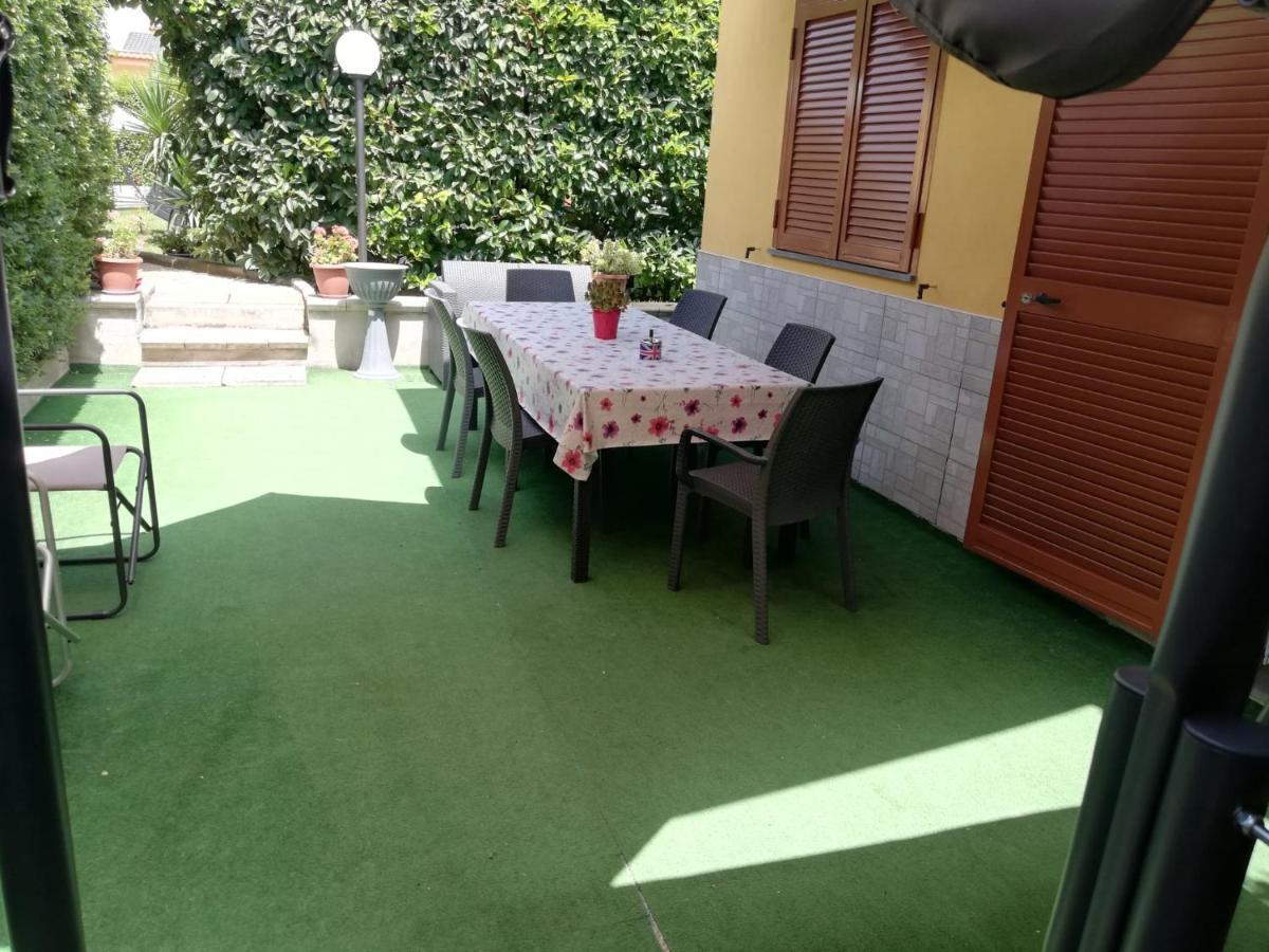 Depandance Con Piscina In Uso In Esclusivo In B&B Сант-Антонио-Абате Экстерьер фото