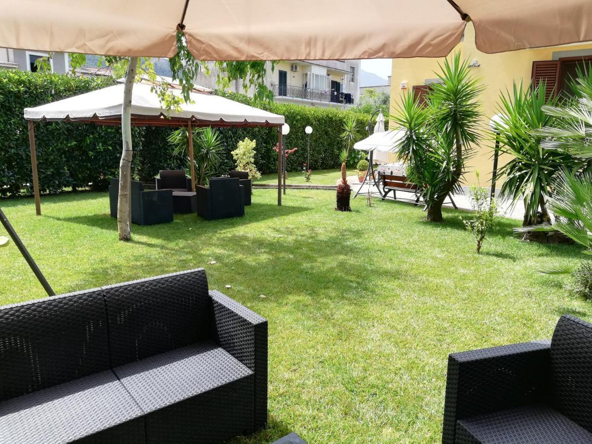 Depandance Con Piscina In Uso In Esclusivo In B&B Сант-Антонио-Абате Экстерьер фото